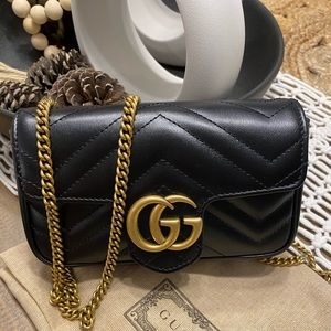 Meet your Posher, Kennya